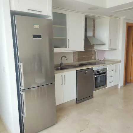 Atico Duplex Con Vistas Al Mar, Castillo Y Montana, Minima De 10 Noches *