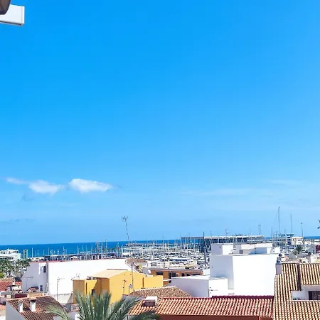 Atico Duplex Con Vistas Al Mar, Castillo Y Montana, Minima De 10 Noches